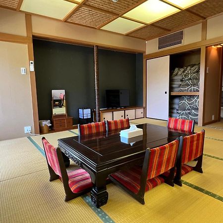 熱海温泉　実の別荘 Атами Экстерьер фото