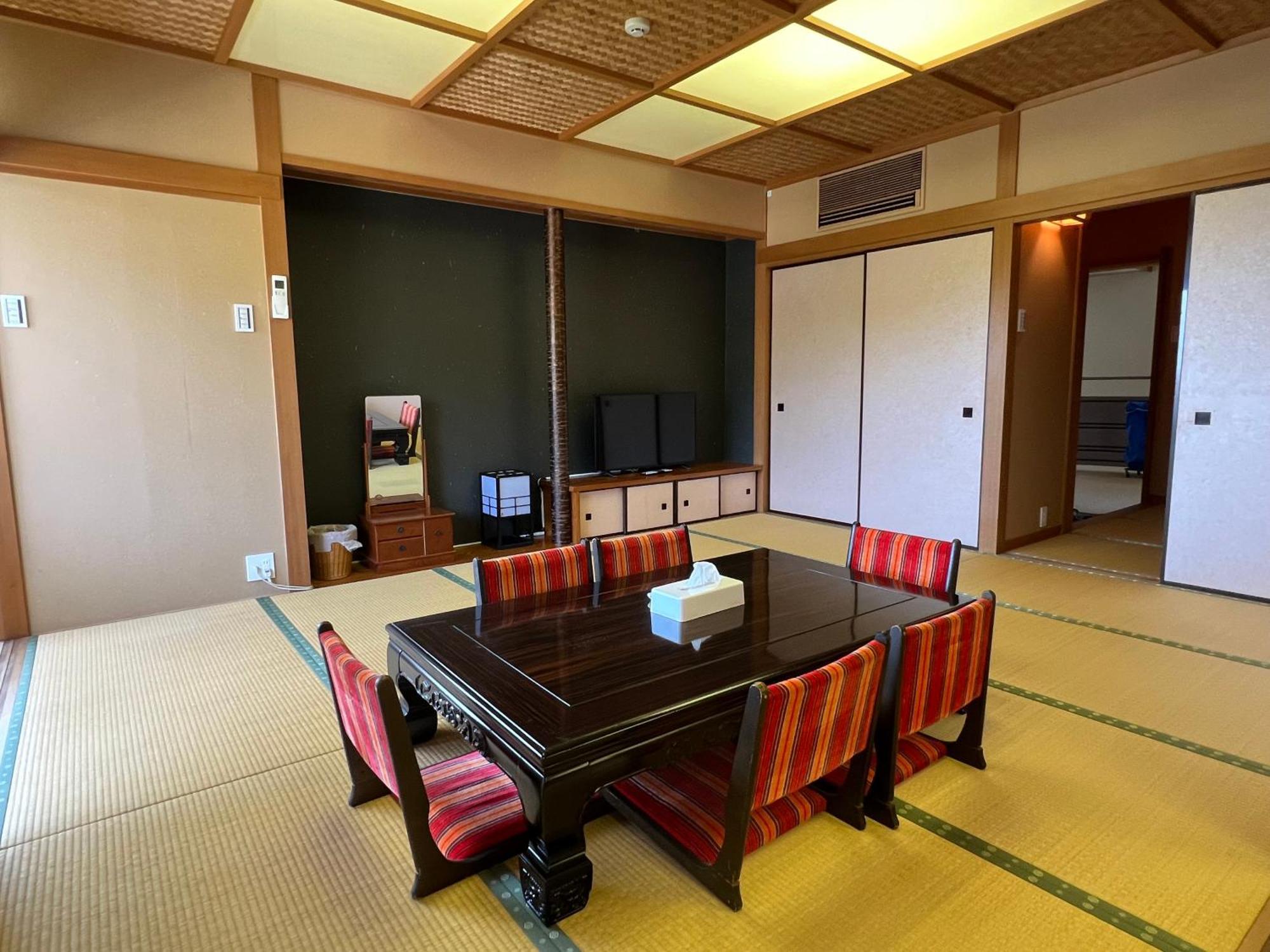 熱海温泉　実の別荘 Атами Экстерьер фото